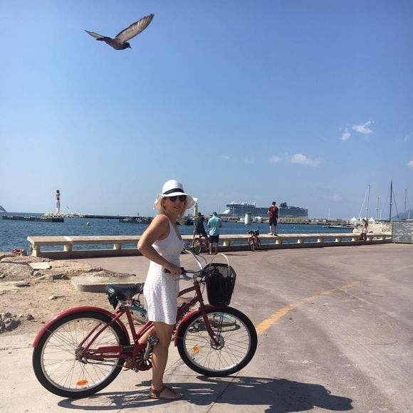 Meet your Posher, Lee-ann - Picture 1 of 1